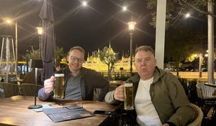 Burmistrz z Polski z posłem Romanowskim na piwie w Budapeszcie. "Mam delegację"