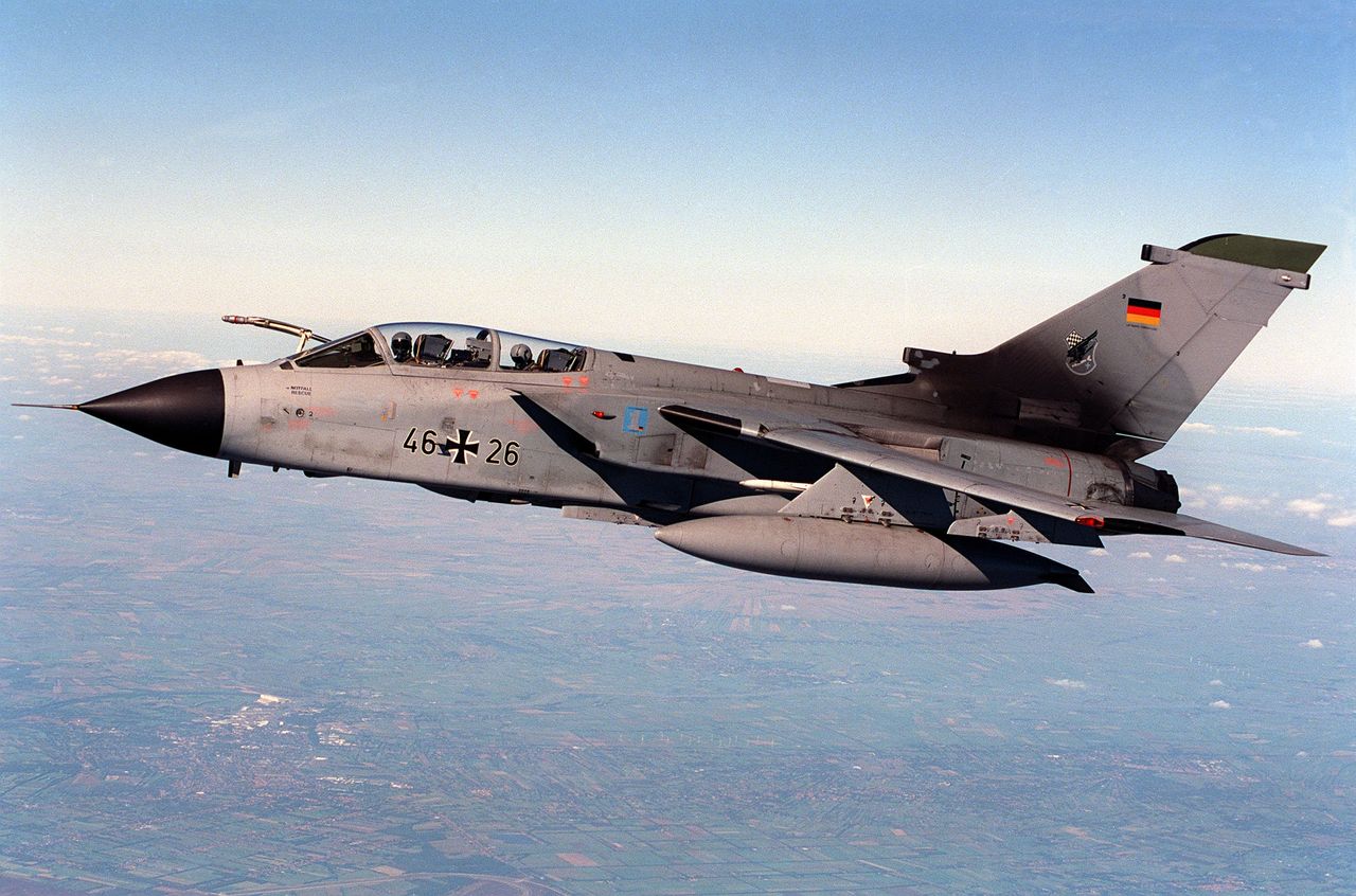 Panavia Tornado w barwach Luftwaffe (na zdjęciu samolot w wersji ECR)