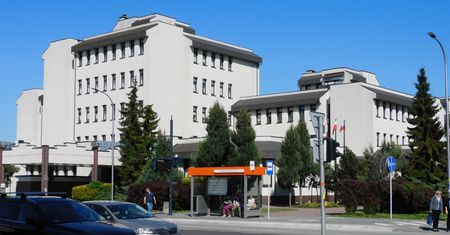 300 osób nie ma za co żyć. Pracownicy fabryki poszli z trumną pod ZUS