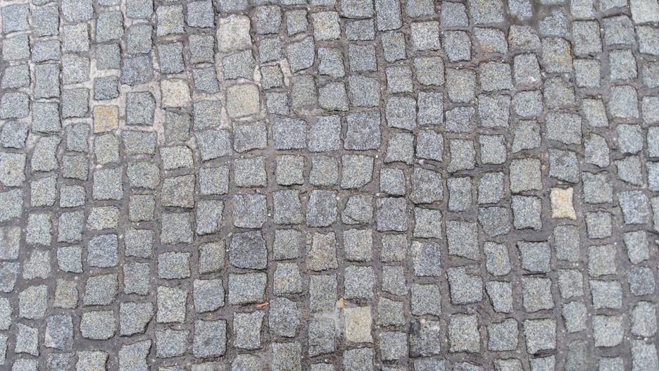 Warszawa. Spór toczy się o chodnik