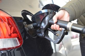 Diesel oddali się od psychologicznej bariery. Oto prognoza dot. cen paliw po Wszystkich Świętych