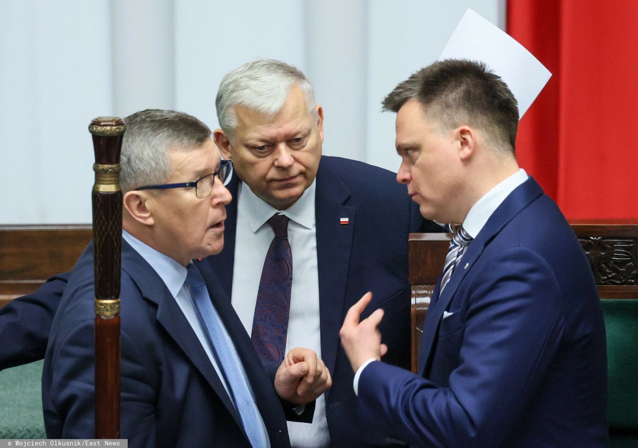 Politycy PiS uderzają w marszałka Hołownię