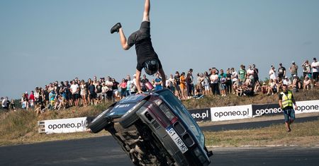 Od zabytkowych motorynek po 600-konne supermaszyny. Auto Moto Show wraca do Torunia