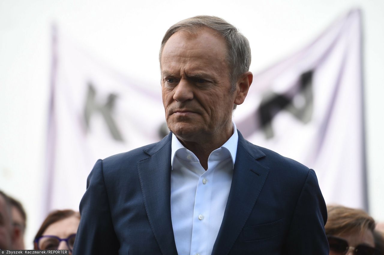 Wygrana o włos, pełna obecność na głosowaniach. Najnowszy sondaż dla WP. Na zdjęciu lider PO Donald Tusk