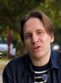 Czy można wyprowadzać dzieci na smyczy? Odpowiedź Prawo Marcina zaskakuje