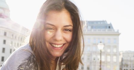 Przeterminowane kosmetyki. Dlaczego data ważności jest tak ważna przy codziennej pielęgnacji?