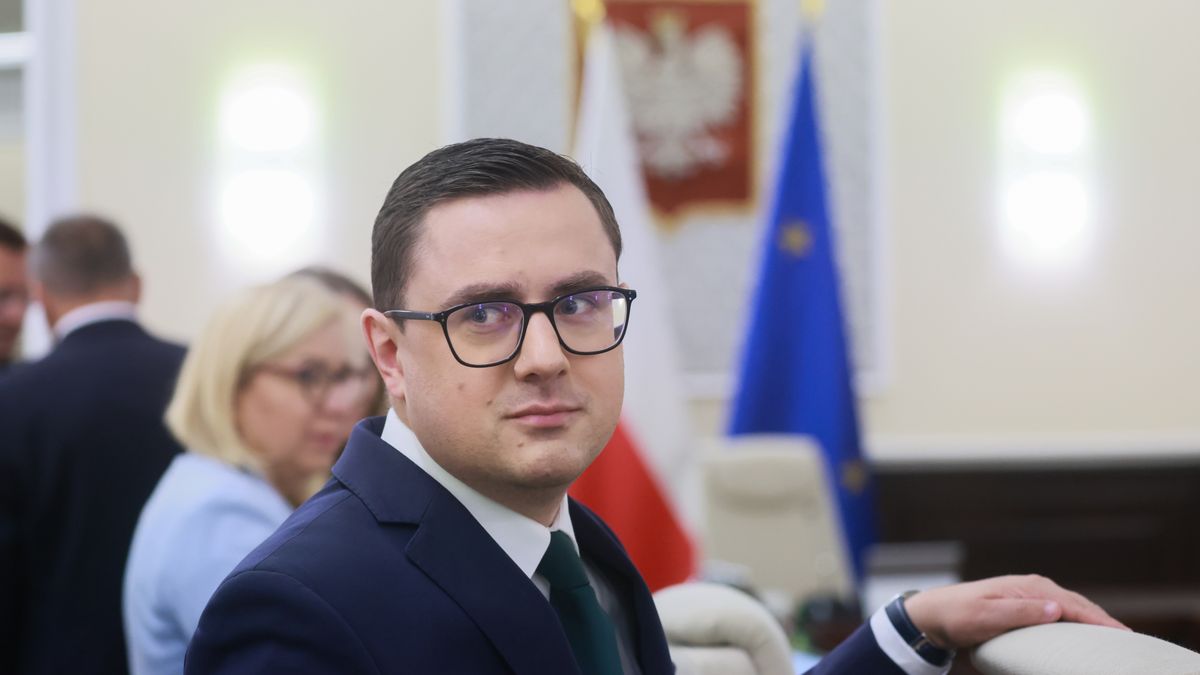 Minister energii Miłosz Motyka