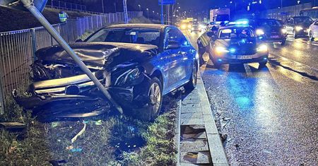 Kolizja w stolicy. Sprawca nagle zaczął uciekać pieszo