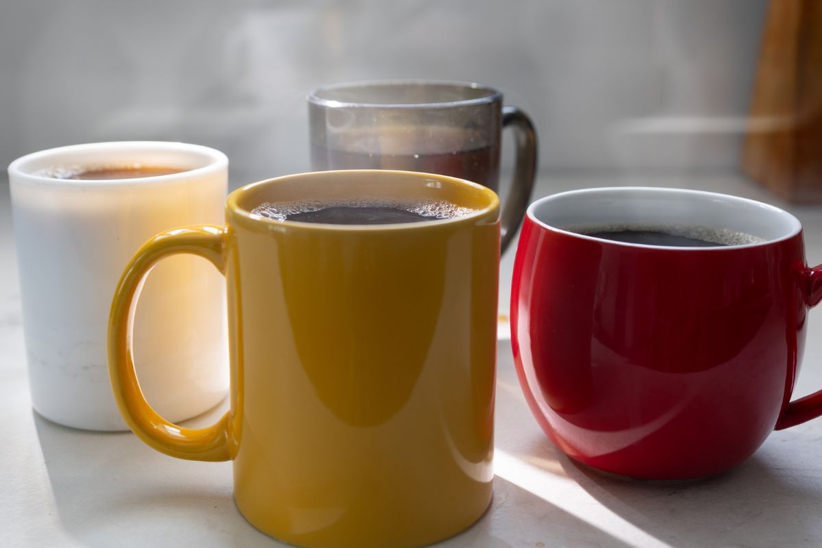 Polacy piją taką kawę litrami i nie myślą o skutkach. Tak naprawdę wpływa na organizm