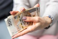 4000 zł emerytury z ZUS. Ile trzeba zarabiać, by ją dostać?