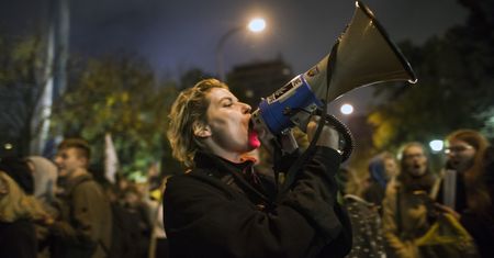 Koronawirus. Protesty wpływają na wzrost zakażeń w Polsce? Oto co mówią eksperci