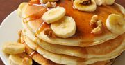 Puszyste naleśniki bananowe według Jamiego Olivera. Idealne na weekendowe śniadanie