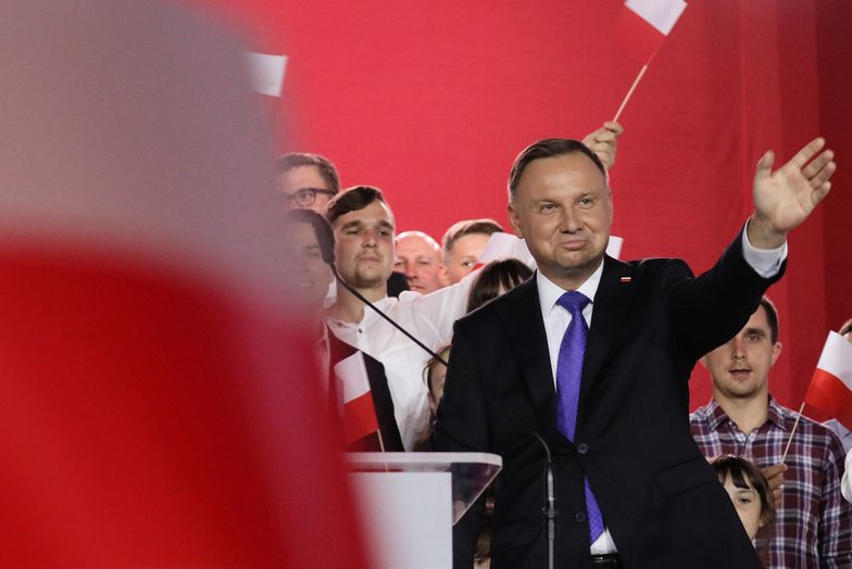 Sondaż late poll: Duda wygrał II turę wyborów z 51% głosów 