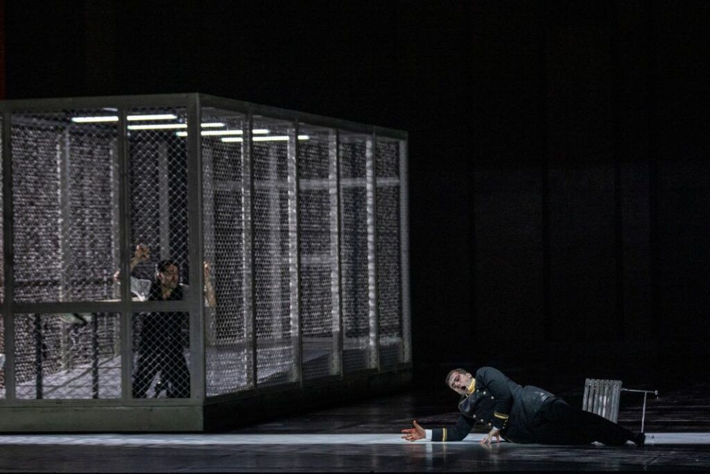 Charles Castronovo (Don Carlos) i Andrzej Filończyk (Posa) i © Franck Ferville | Opéra national de Paris