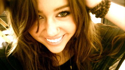 Zdesperowany Microsoft zatrudnia w reklamie kiczowatą gwiazdę popu 1