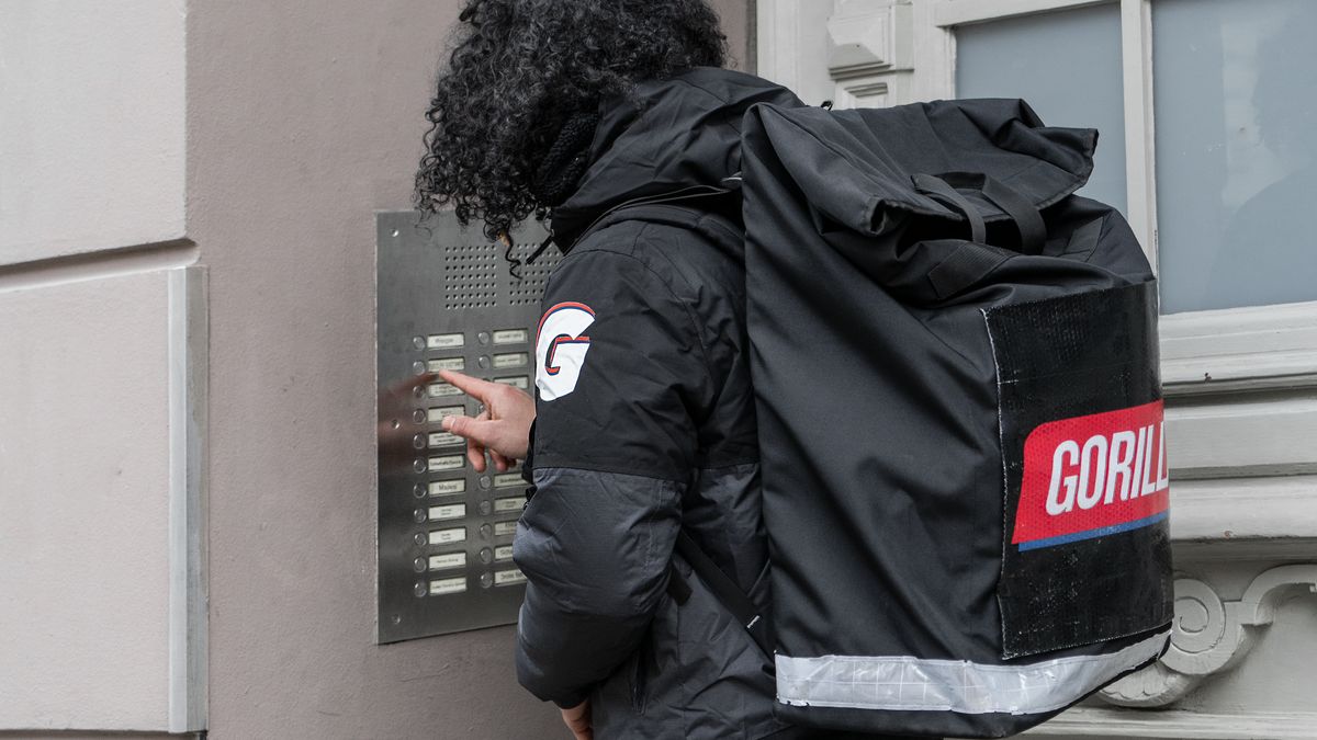 Gorillas - start-up dostarczający zakupy do domu nawet w 10 minut wchodzi do Polski