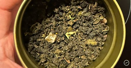 Bogactwo polifenoli i aminokwasów. Dlaczego warto sięgać po herbatę oolong?