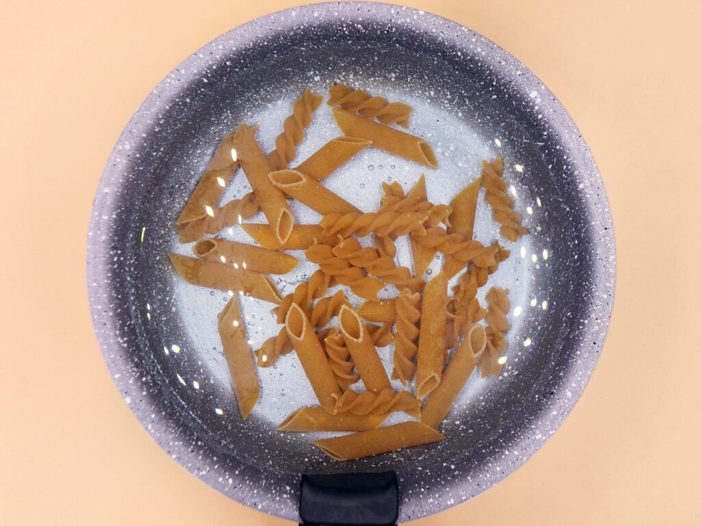 Makaron z pesto z suszonych pomidorów