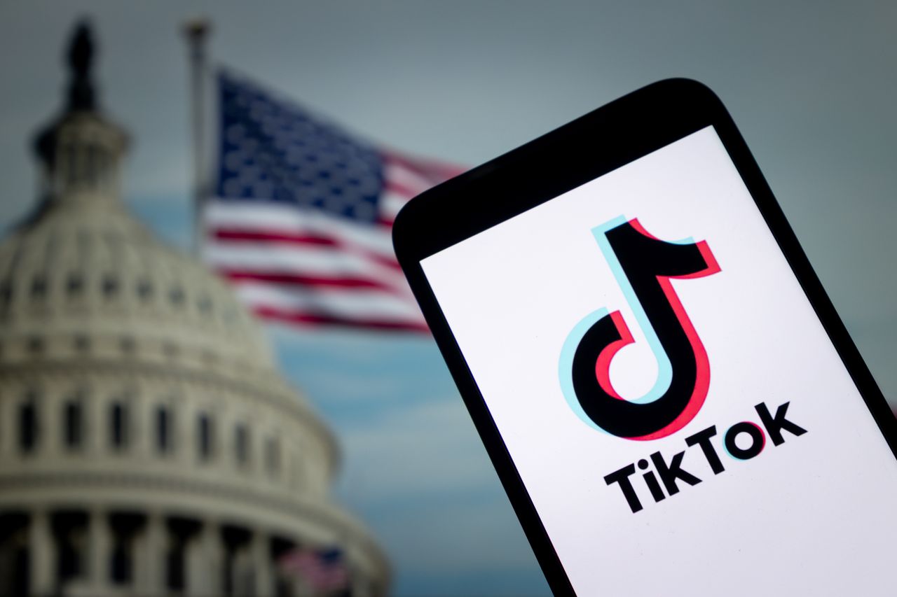 Sprzedaż TikToka znów odroczona? Trump rozważa kolejny ruch