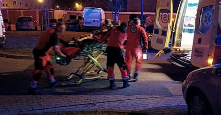 "Niewiele więcej, niż kasjerka". Ratownicy skarżą się na zarobki