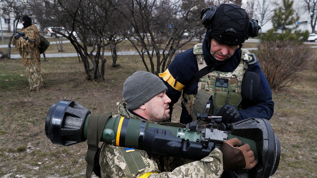 Wojna w Ukrainie. Nowi członkowie WOT-u szkolą się w korzystaniu z ciężkiej broni 1