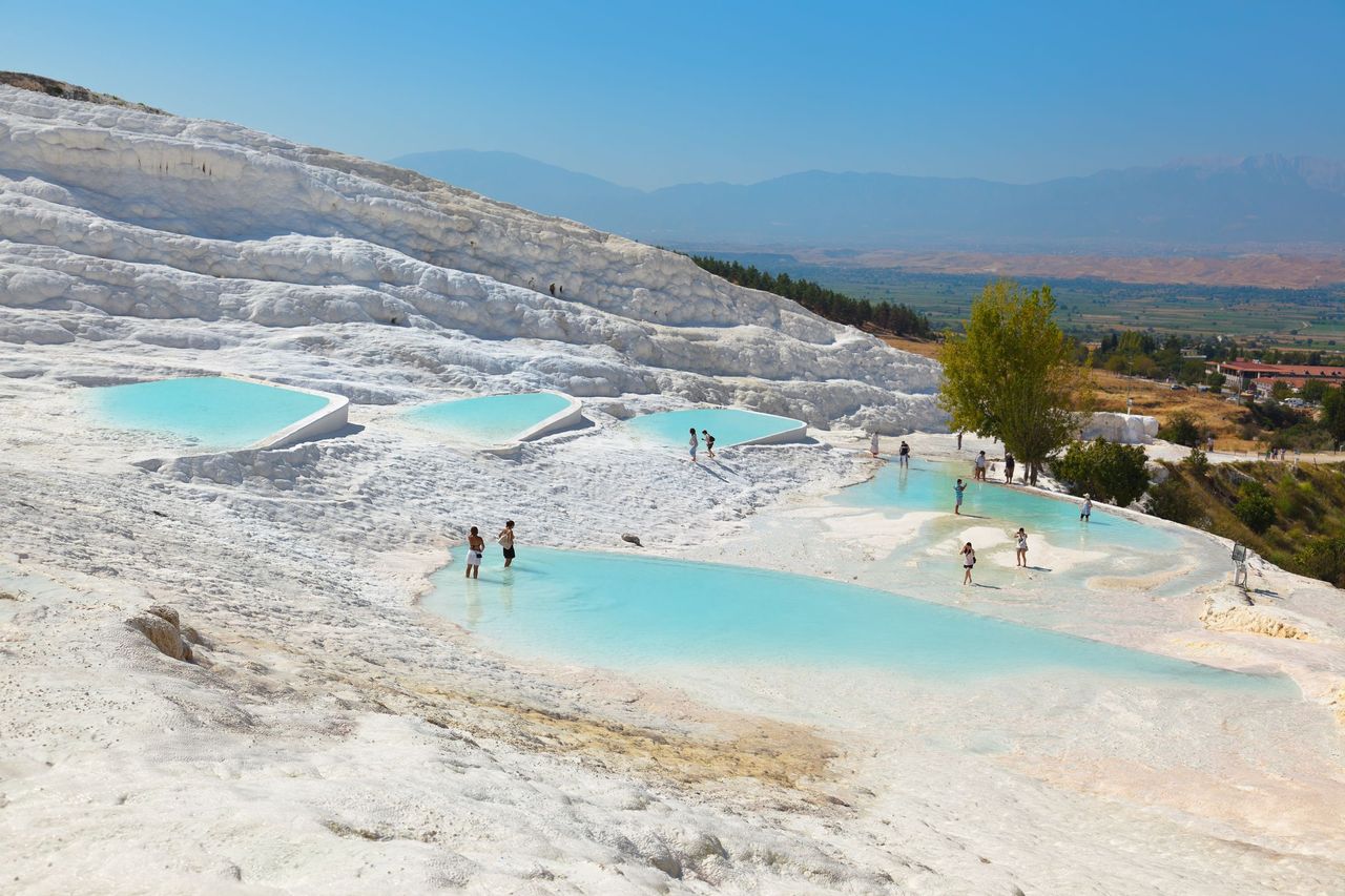 Pamukkale to spektakularne tarasy wapienne w Turcji