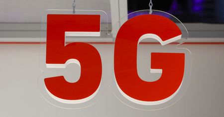 "Prawdziwe 5G" coraz bliżej Polski. Na razie wszystko idzie zgodnie z planem