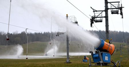 Ferie 2021. Co wiemy o wspólnym terminie i obostrzeniach