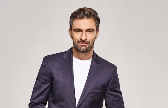 TVN7 przesuwa premierę magazynu Mateusza Hładkiego. „Ramówka świetnie się sprawdza”