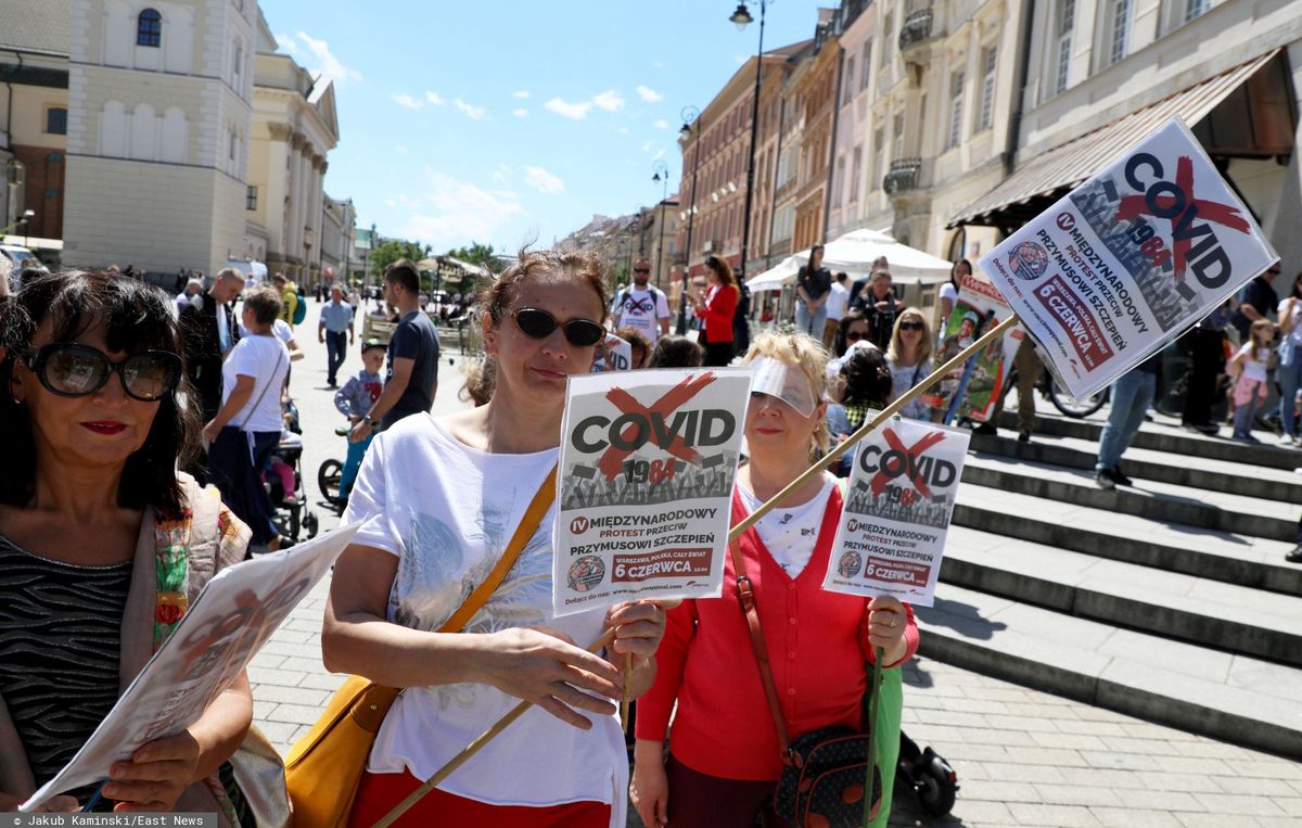 Warszawa. W niedzielę 16 sierpnia odbył się marsz antyszczepionkowców / foto ilustracyjne