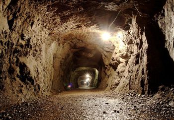 Wieści o złotym pociągu. Tu się wykoleił. Wciąż znajdują fragmenty