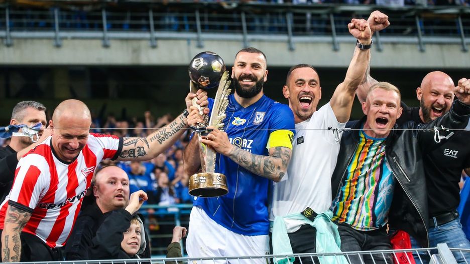 LECH POZNAN - ZAGLEBIE LUBIN , MISTRZOSTWO POLSKI , MISTRZ POLSKI