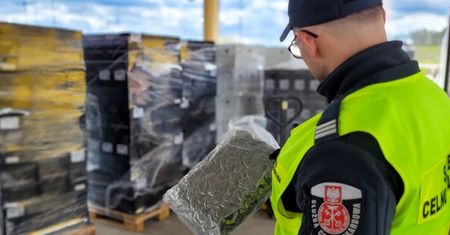 Narkotyki w transporcie wina. Przemyt przy granicy z Litwą