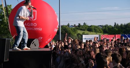 Owocobranie 2026 na Rynku Elizówka. Zagra Ronnie Ferrari oraz Piękni i Młodzi Dawid Narożny