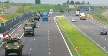 600 wojskowych pojazdów na polskich drogach. Ruszyły manewry