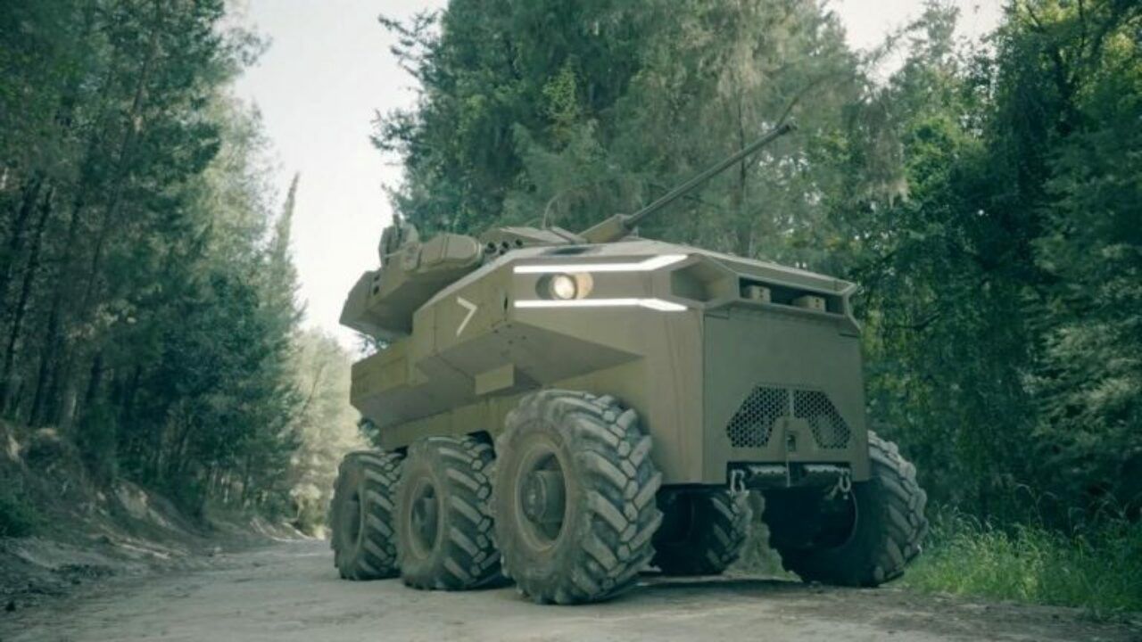 Bestia z Izraela. Autonomiczna rewolucja na polu walki - Elbit prezentuje nowy uzbrojony pojazd robotyczny, który Izrael przetestuje w 2023 r.
