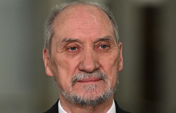 W „Gazecie Polskiej” szef MON przeprasza za raport o WSI