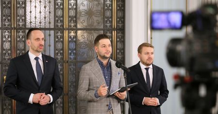 Zawieszenie broni w obozie PiS. Ujawnił się wewnętrzny "wróg" Patryka Jakiego