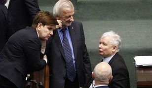 Złoty najsłabszą walutą świata. Spekulanci wykorzystują zamieszanie polityczne