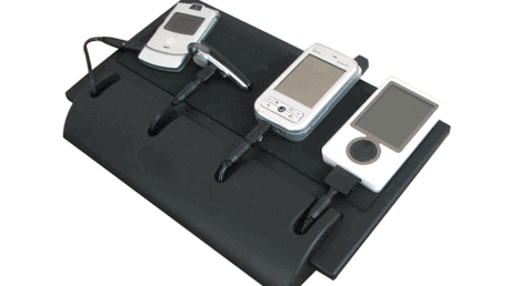 Quadcharge – uniwersalna ładowarka do gadżetów 1