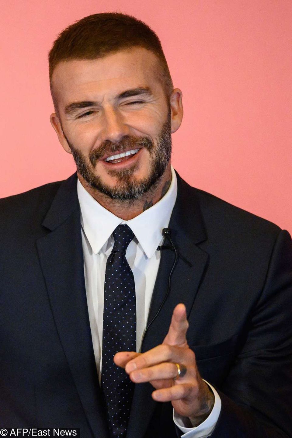 David Beckham po przeszczepie i farbowaniu włosów