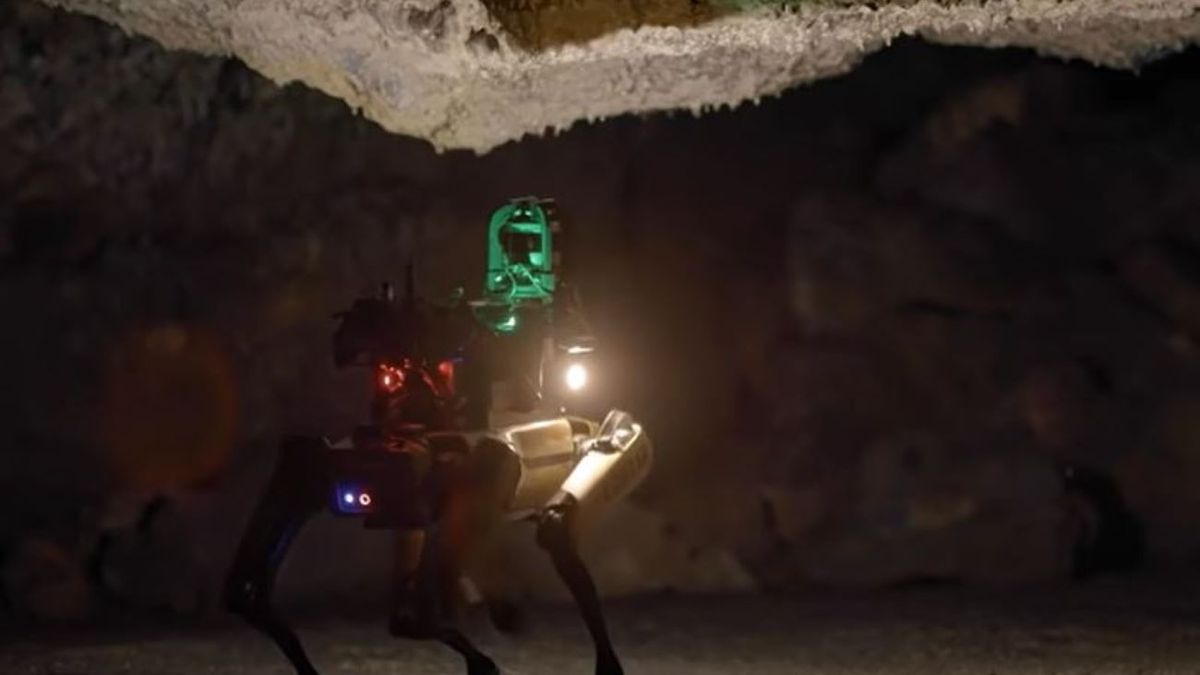 NASA wyśle na Marsa humanoidalne roboty. Zbadają jaskinie 1