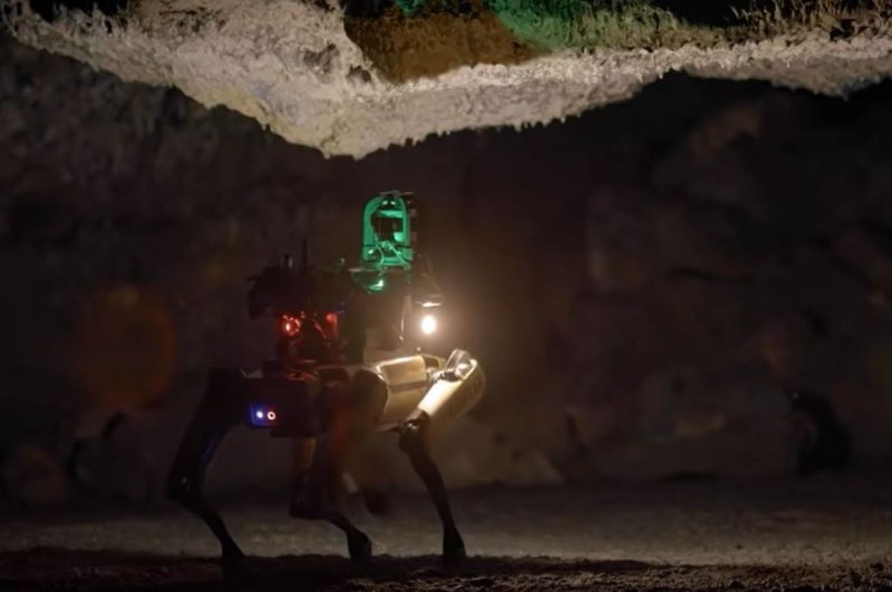 NASA wyśle na Marsa humanoidalne roboty. Zbadają jaskinie