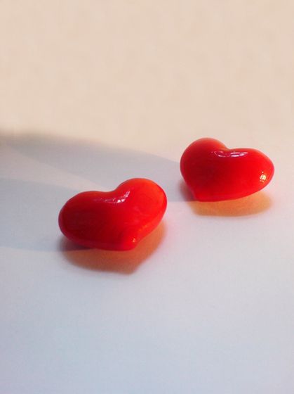 W Walentynki przejęto 2 tys. tabletek ecstasy w kształcie serca