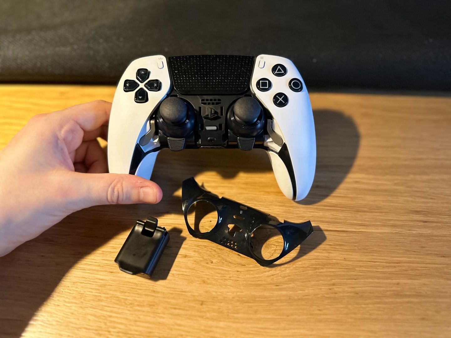 DualSense Edge - pad do PlayStation 5