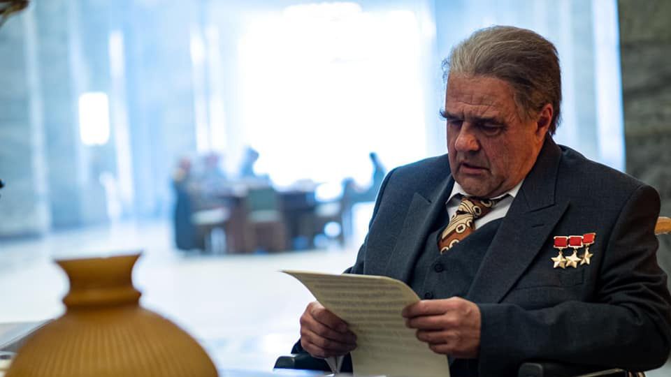 Cezary Żak w roli Leonida Breżniewa