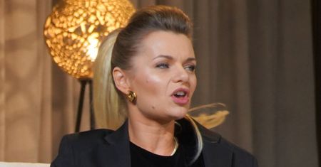 Emilia Komarnicka wróciła do nazwiska panieńskiego, teraz podsumowuje ostatni rok. "Odarty ze złudzeń"
