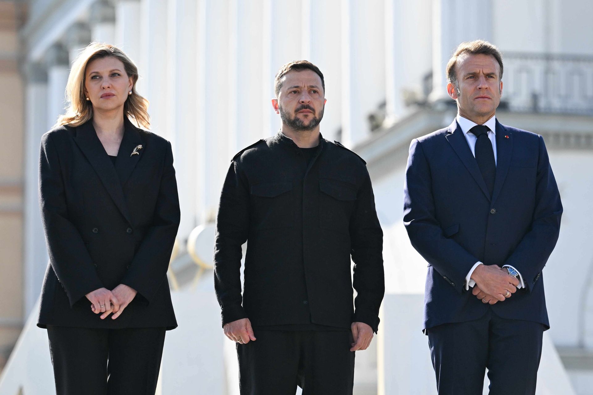 Zełenski w Kijowie: od poniedziałku bezwarunkowe zawieszenie broni