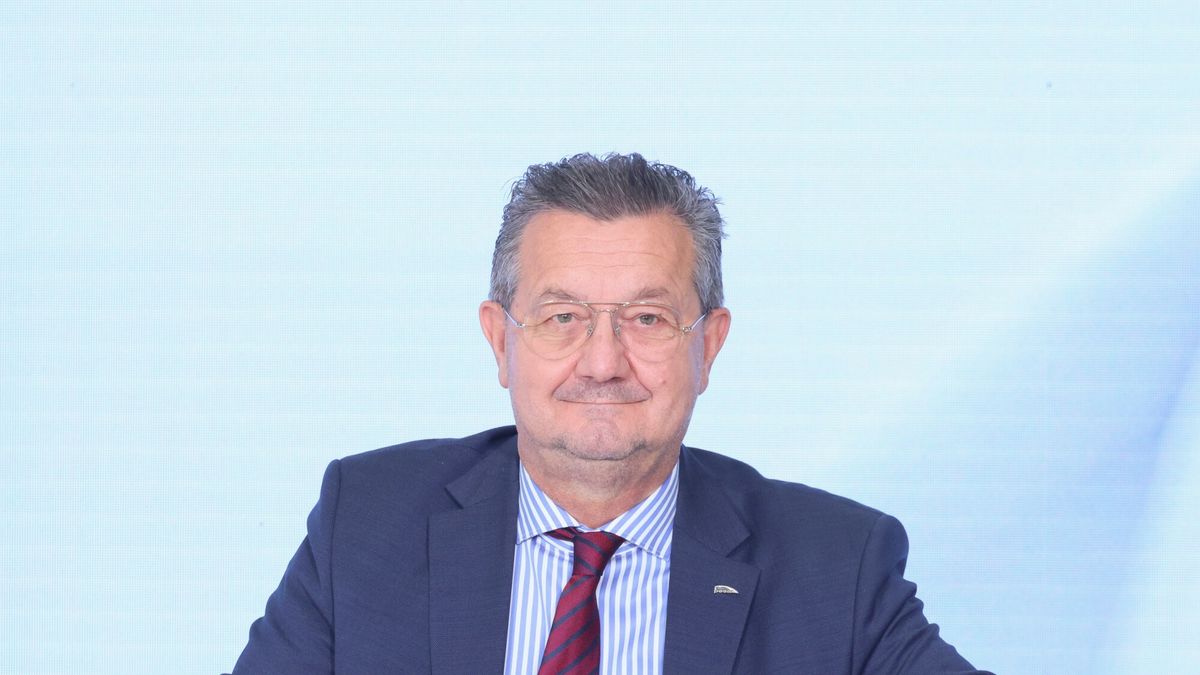 Orlen podpisuje umowy na lokomotywy
Fot. Adam Burakowski/East News, 24.11.2025. Warszawa. Konferencja prasowa Orlen dot. podpisania umow na dostawy lokomotyw od polskich producentow. N/z: Krzysztof Zdziarski - prezes PESA Bydgoszcz
Adam Burakowski