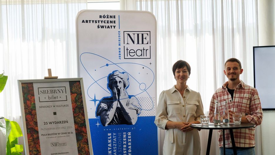 25-09-2025 BIALYSTOK KONFERENCJA NIE TEATR BILET DLA SENIORA FOT. WOJCIECH WOJTKIELEWICZ / KURIER PORANNY GAZETA WSPOLCZESNA / POLSKA PRESS